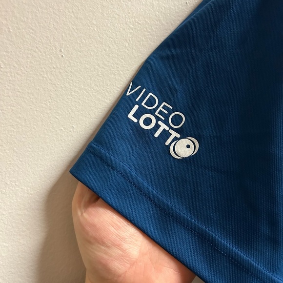 Ladies Blue Golf Top 💙 - Picture 3 of 3